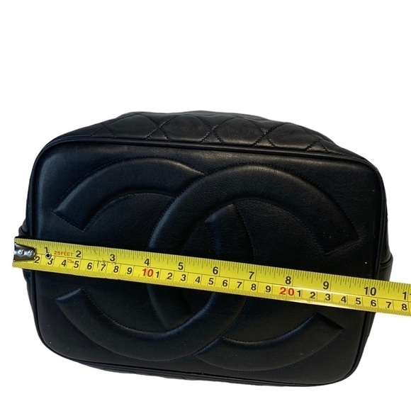 VINTAGE Chanel Bucket Bag - Picture 16 of 16